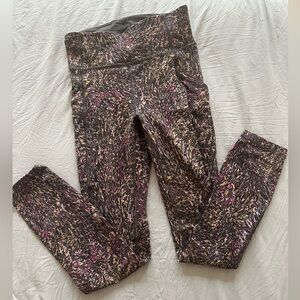 lululemon size 4 multi color leggings 25”